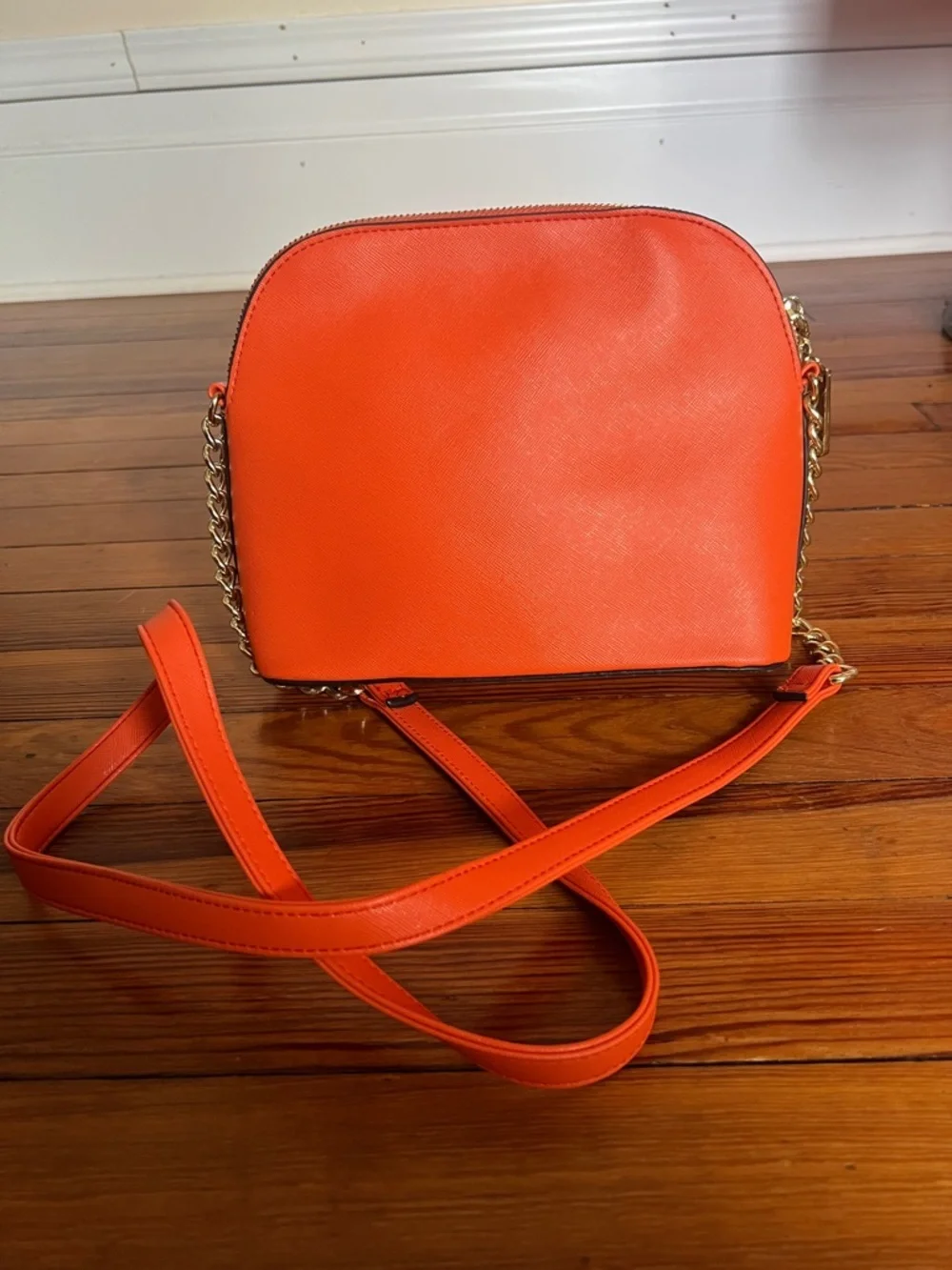 Steve Madden Orange Dome Crossbody Bag Gold Chain Hardware Chevron Lining